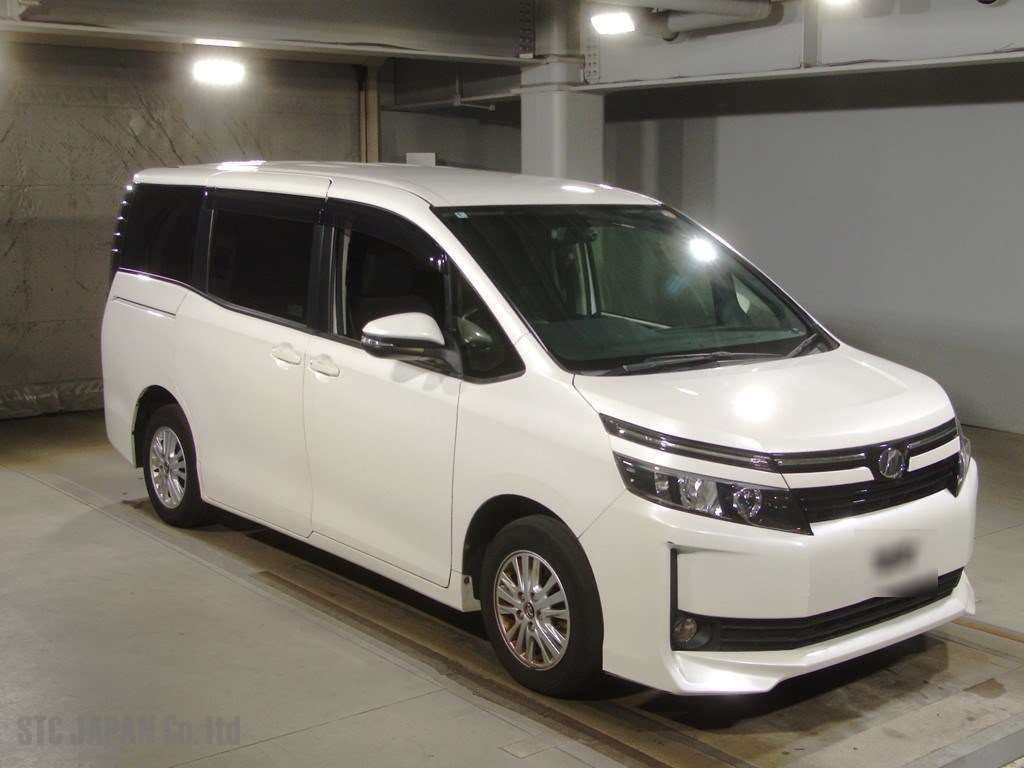 Buy Japanese Toyota Voxy At STC Japan