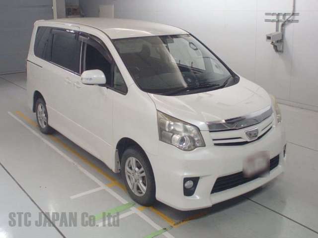 Buy Japanese Toyota Noah At STC Japan