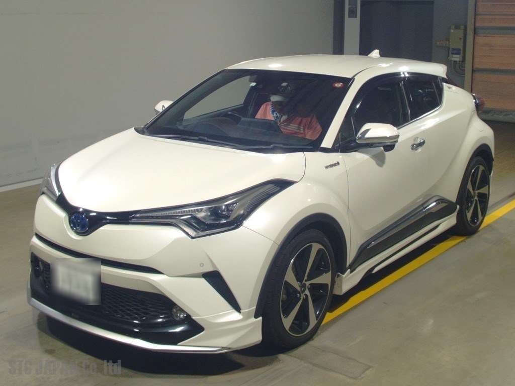 Buy Japanese Toyota C-HR At STC Japan