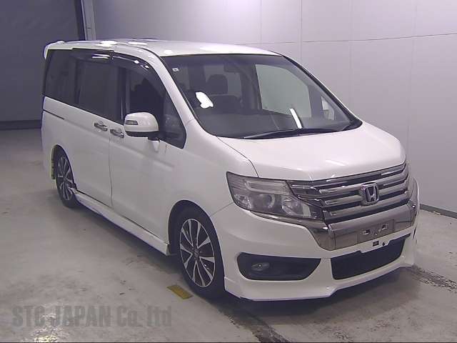 HONDA STEPWAGON  2000cc Image