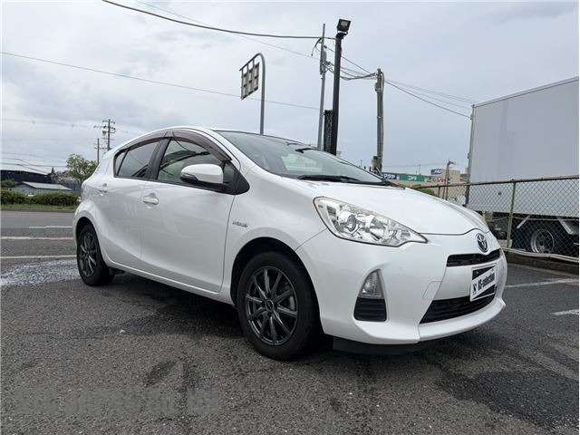 Toyota Aqua  1800 Image