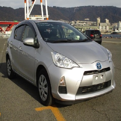 Buy Japanese Toyota Aqua Hybrid At STC Japan