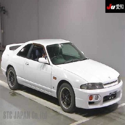 Buy Japanese Nissan Skyline  At STC Japan