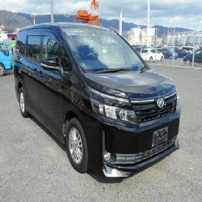 Buy Japanese Toyota Voxy At STC Japan
