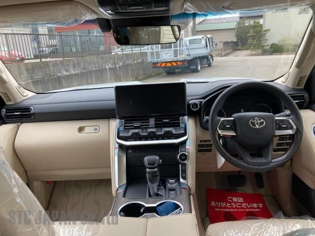 Toyota Land Crusier 2024 3500cc Image  - STC Japan