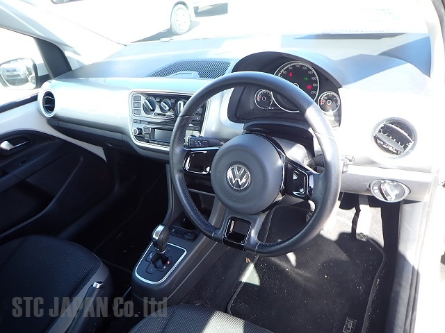 Volkswagen up 2014 1000 CC Image  - STC Japan